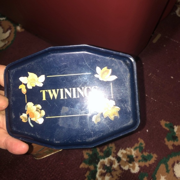 Vintage Twinings Asian Art Decorative Tin- collectible tin for tea drinkers-used - Picture 6 of 8